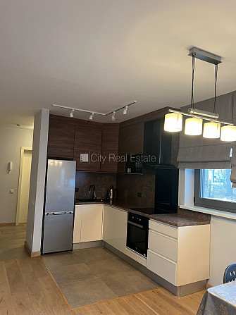 Новостройка, зеленая территория, закрытый двор, бесплатная стоянка во дворе, вход Юрмала - изображение 3