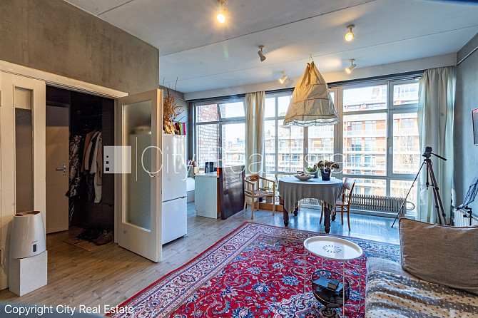 Fasādes māja, labiekārtots apzaļumots pagalms, vieta automašīnai, ieeja no ielas un pagalma, Rīga - foto 15