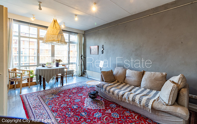 Fasādes māja, labiekārtots apzaļumots pagalms, vieta automašīnai, ieeja no ielas un pagalma, Rīga - foto 3