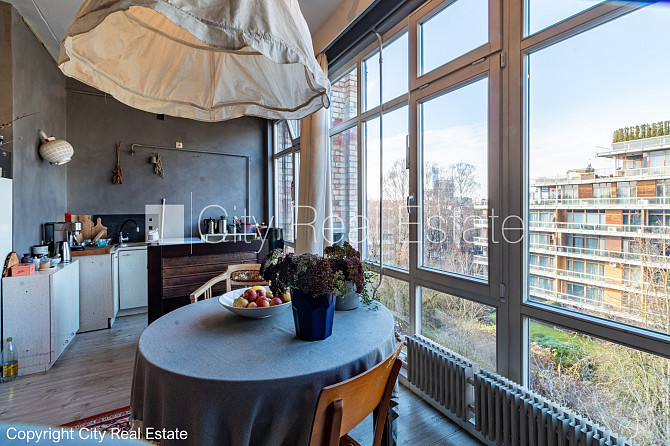 Fasādes māja, labiekārtots apzaļumots pagalms, vieta automašīnai, ieeja no ielas un pagalma, Rīga - foto 16