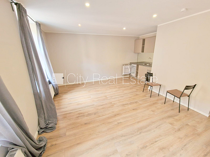 Здание во дворе, реновированный дом, закрытый двор, вход с улицы и со двора, Рига - изображение 6