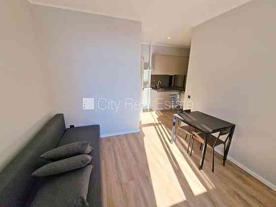 Фасадный дом, реновированный дом, закрытый двор, охраняемая территория, вход с Рига