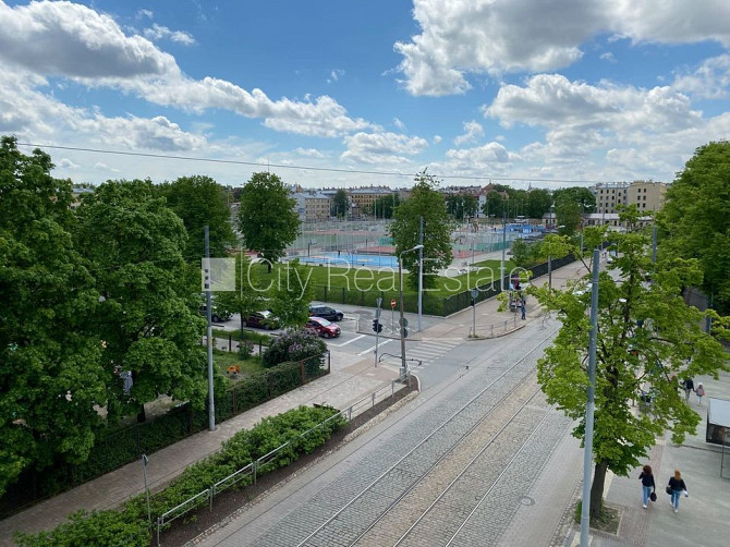 Фасадный дом, реновированный дом, закрытый двор, вход с улицы и со двора, Рига - изображение 5