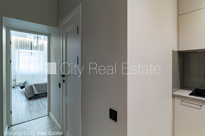 Дом во дворе, реновированный дом, благоустроенный озеленённый двор, закрытый Рига - изображение 13