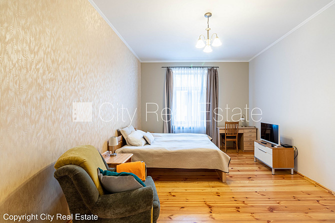 Pagalma ēka, renovēta māja, slēgts pagalms, pagalmā bērnu spēļu laukums, ir lifts, kāpņu Rīga - foto 1