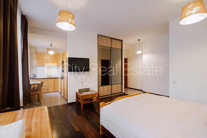 Pagalma māja, slēgts pagalms, objektu apsargā fiziskā apsardze, ieeja no pagalma, pagalmā Rīga - foto 10