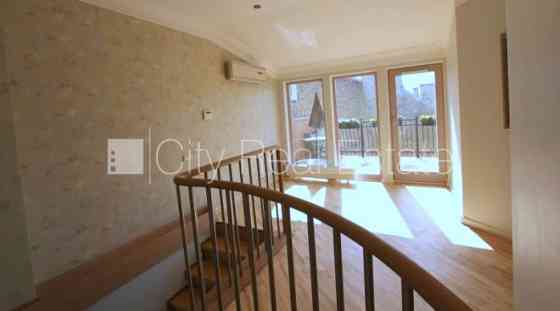 Эта квартира сдается в аренду посуточно (краткосрочная аренда), стоимость аренды Рига