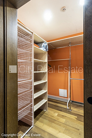 Fasādes māja, renovēta māja, slēgts pagalms, luksuss apartamenti , mansards, kāpņu telpa Rīga - foto 20