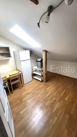 Фасадный дом, закрытый двор, мансарда, изолированная комната 2 шт., центральное Рига - изображение 10