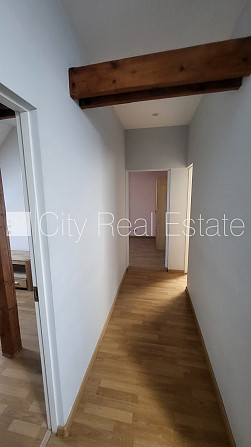 Фасадный дом, закрытый двор, мансарда, изолированная комната 2 шт., центральное Рига - изображение 12