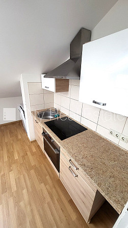 Фасадный дом, закрытый двор, мансарда, изолированная комната 2 шт., центральное Рига - изображение 9