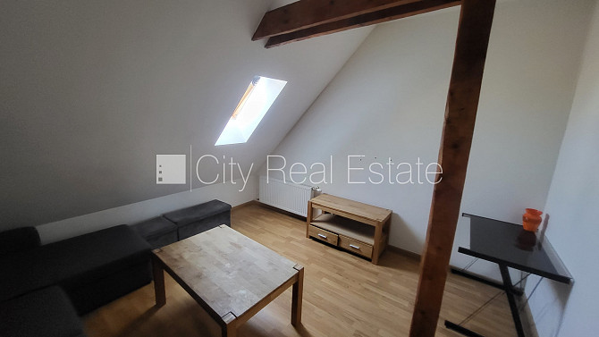 Фасадный дом, закрытый двор, мансарда, изолированная комната 2 шт., центральное Рига - изображение 3