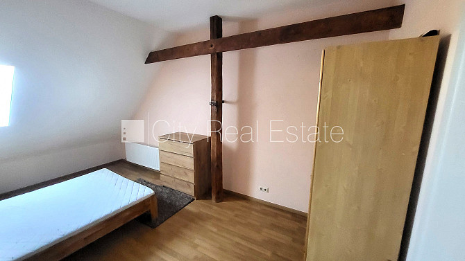 Фасадный дом, закрытый двор, мансарда, изолированная комната 2 шт., центральное Рига - изображение 6