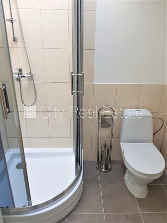 Фасадный дом, закрытый двор, мансарда, изолированная комната 2 шт., центральное Рига - изображение 19