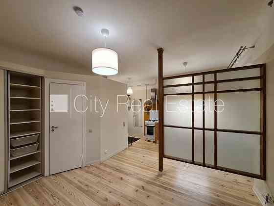 Дом во дворе, благоустроенный озеленённый двор, закрытая территория, возможность Рига