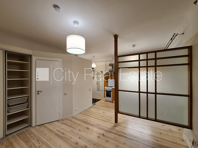 Дом во дворе, благоустроенный озеленённый двор, закрытая территория, возможность Рига - изображение 5