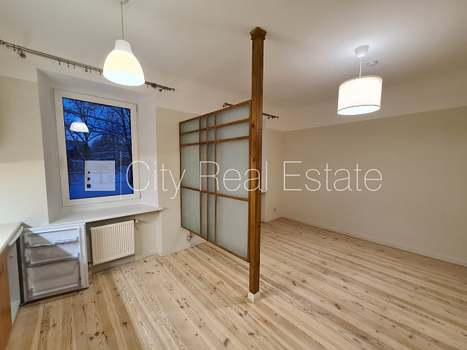 Дом во дворе, благоустроенный озеленённый двор, закрытая территория, возможность Рига - изображение 6