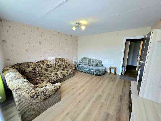 Реновированный дом, благоустроенная озеленённая территория, вход с улицы и со Салдус и район