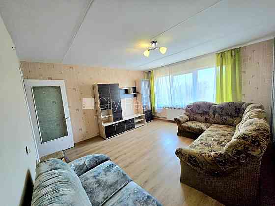 Реновированный дом, благоустроенная озеленённая территория, вход с улицы и со Салдус и район