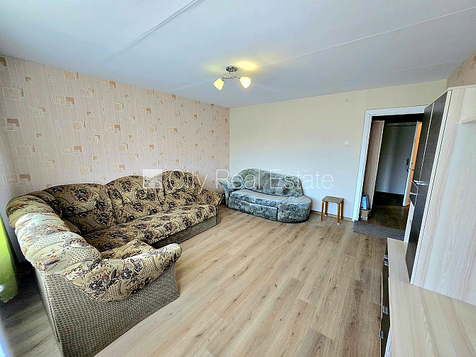 Реновированный дом, благоустроенная озеленённая территория, вход с улицы и со Салдус и район - изображение 2