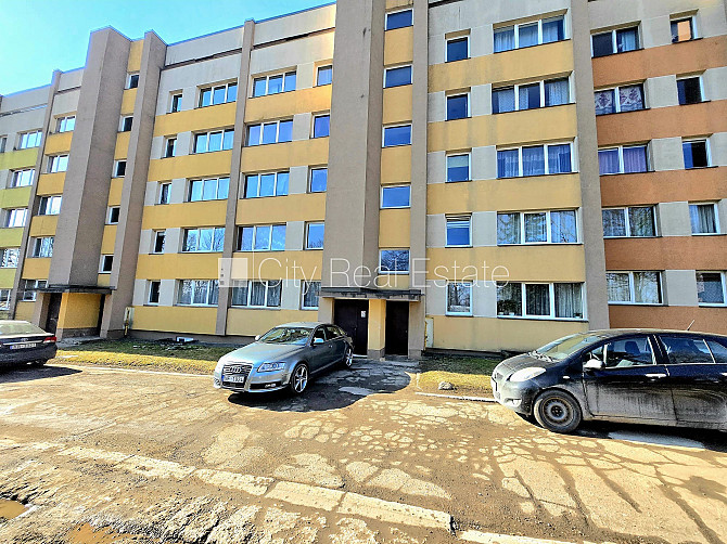 Реновированный дом, благоустроенная озеленённая территория, вход с улицы и со Салдус и район - изображение 12