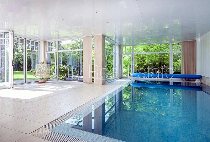 Labiekārtots apzaļumots pagalms, garāža divām automašīnām, veranda, baseins, sauna, Jūrmala - foto 3