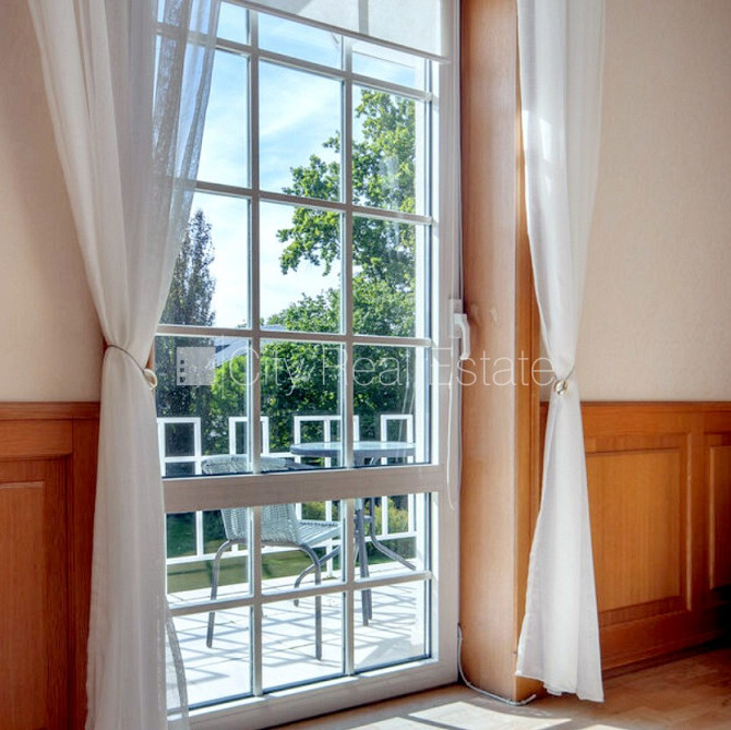 Labiekārtots apzaļumots pagalms, garāža divām automašīnām, veranda, baseins, sauna, Jūrmala - foto 19