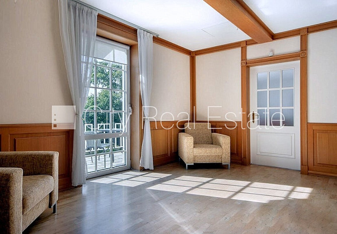 Labiekārtots apzaļumots pagalms, garāža divām automašīnām, veranda, baseins, sauna, Jūrmala - foto 18