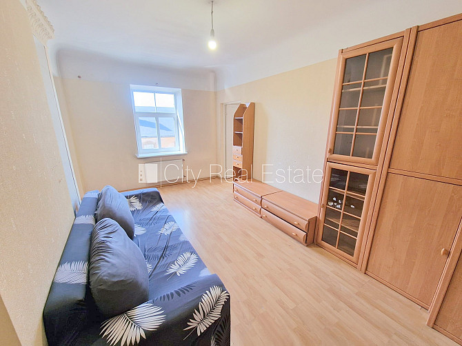 Дом во дворе, возможность аренды парковки, охраняемая автостоянка, вход с улицы и Рига - изображение 17