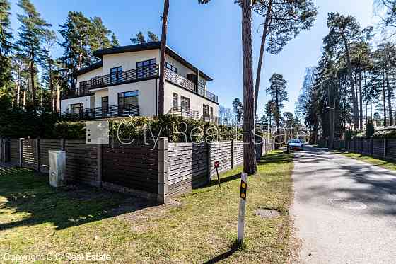 Земля в собственности, новостройка, зеленая территория, закрытый двор, въездные Jūrmala