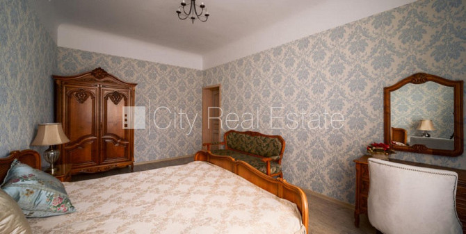 Pagalma ēka, ķieģeļu mūra sienas, fasāde ar dekoratīvo apmetumu, labiekārtots apzaļumots Rīga - foto 6