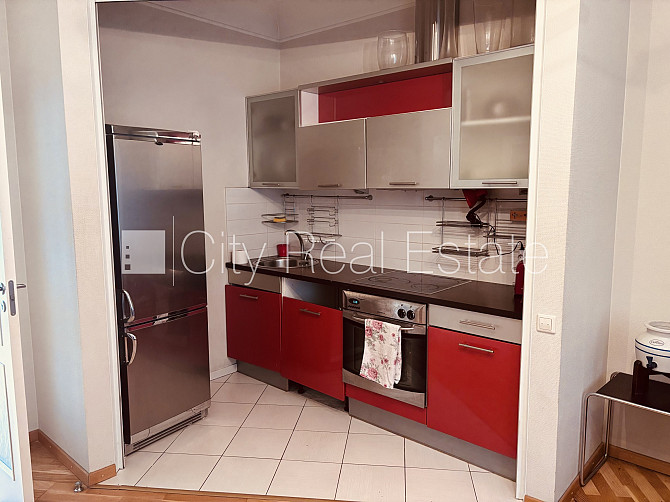 Здание во дворе, реновированный дом, территория обнесена забором, мансарда, Рига - изображение 20