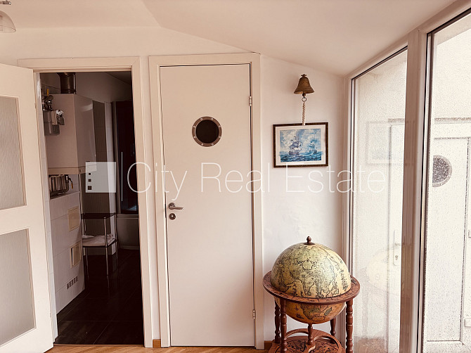 Здание во дворе, реновированный дом, территория обнесена забором, мансарда, Рига - изображение 19