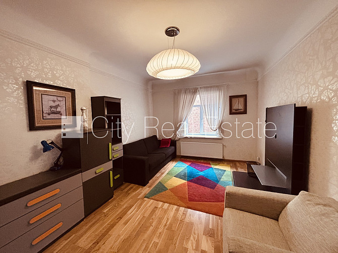 Здание во дворе, реновированный дом, территория обнесена забором, мансарда, Рига - изображение 10