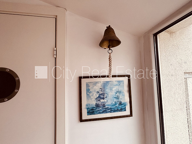 Здание во дворе, реновированный дом, территория обнесена забором, мансарда, Рига - изображение 15