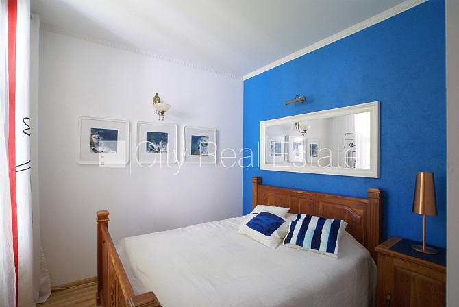 Благоустроенный озеленённый двор, территория обнесена забором, терасса, Юрмала - изображение 6