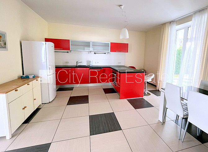 Privātmāja, labiekārtota apzaļumota teritorija 1800 m2, iežogota teritorija, teritorijas Jūrmala - foto 11