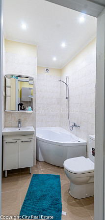 Дом во дворе, реновированный дом, закрытый двор, лифт, окна выходят во двор, Рига - изображение 19