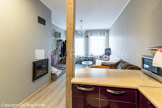 Фасадный дом, фасад с деревянной отделкой, место для машины, вход со двора, окна Рига - изображение 13