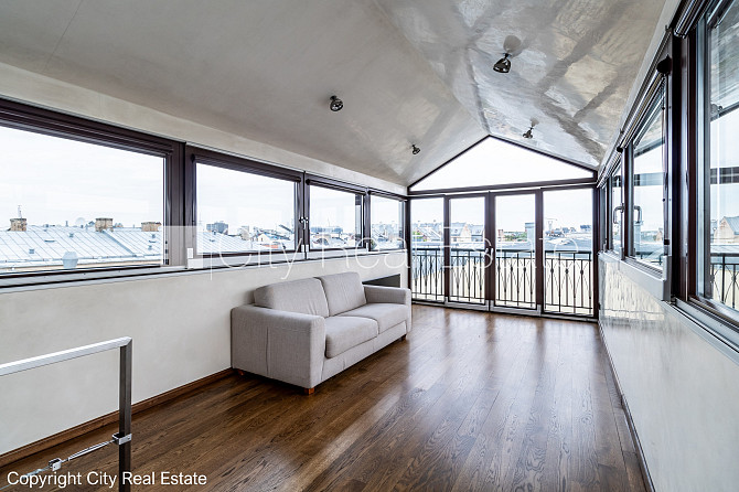 Фасадный дом, реновированный дом, закрытый двор, подземная стоянка, вход с улицы, Рига - изображение 17