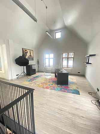 Фасадный дом, реновированный дом, вход с улицы, электрическое отопление, полная Рига