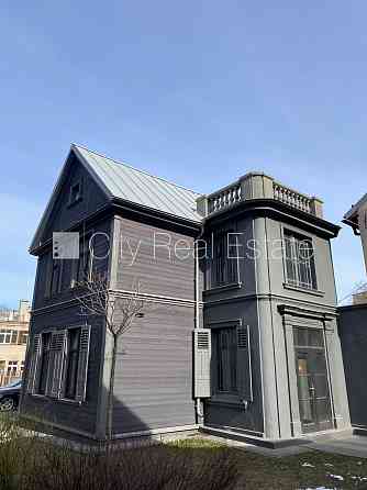 Фасадный дом, реновированный дом, вход с улицы, электрическое отопление, полная Рига