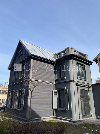 Фасадный дом, реновированный дом, вход с улицы, электрическое отопление, полная Рига - изображение 1