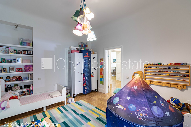 Фасадный дом, реновированный дом, вход с улицы и со двора, количество спален 3 шт., Рига - изображение 11