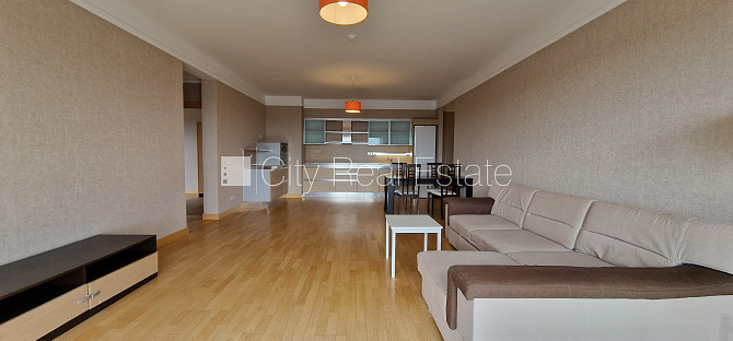 Проект - Panorama Plaza (Панорама Плаза), новостройка, въездные ворота оснащены Рига - изображение 3