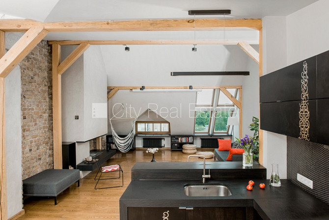 Fasādes māja, mansards, kāpņu telpa pēc kapitālā remonta, franču balkons, jumta terase, Rīga - foto 8