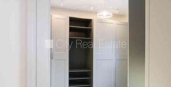 Таунхаус, реновированный дом, количество квартир в здании 2 шт., благоустроенный Рига