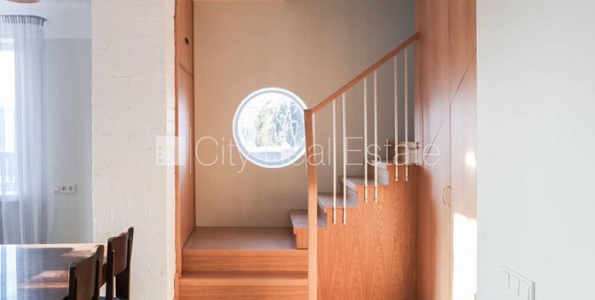 Таунхаус, реновированный дом, количество квартир в здании 2 шт., благоустроенный Рига - изображение 3