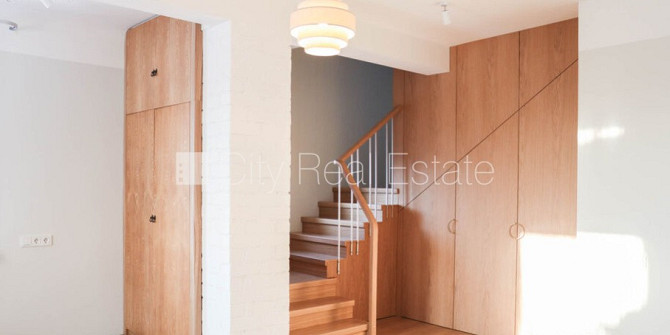 Таунхаус, реновированный дом, количество квартир в здании 2 шт., благоустроенный Рига - изображение 5