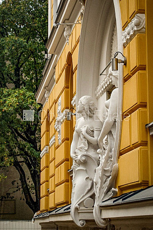 Фасадный дом, реновированный дом, закрытый двор, возможность аренды парковки, Рига - изображение 14